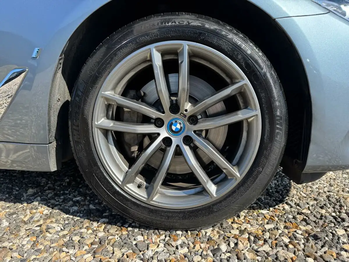 2017-bmw-5-series-20-530e-se-iperformance-big-28