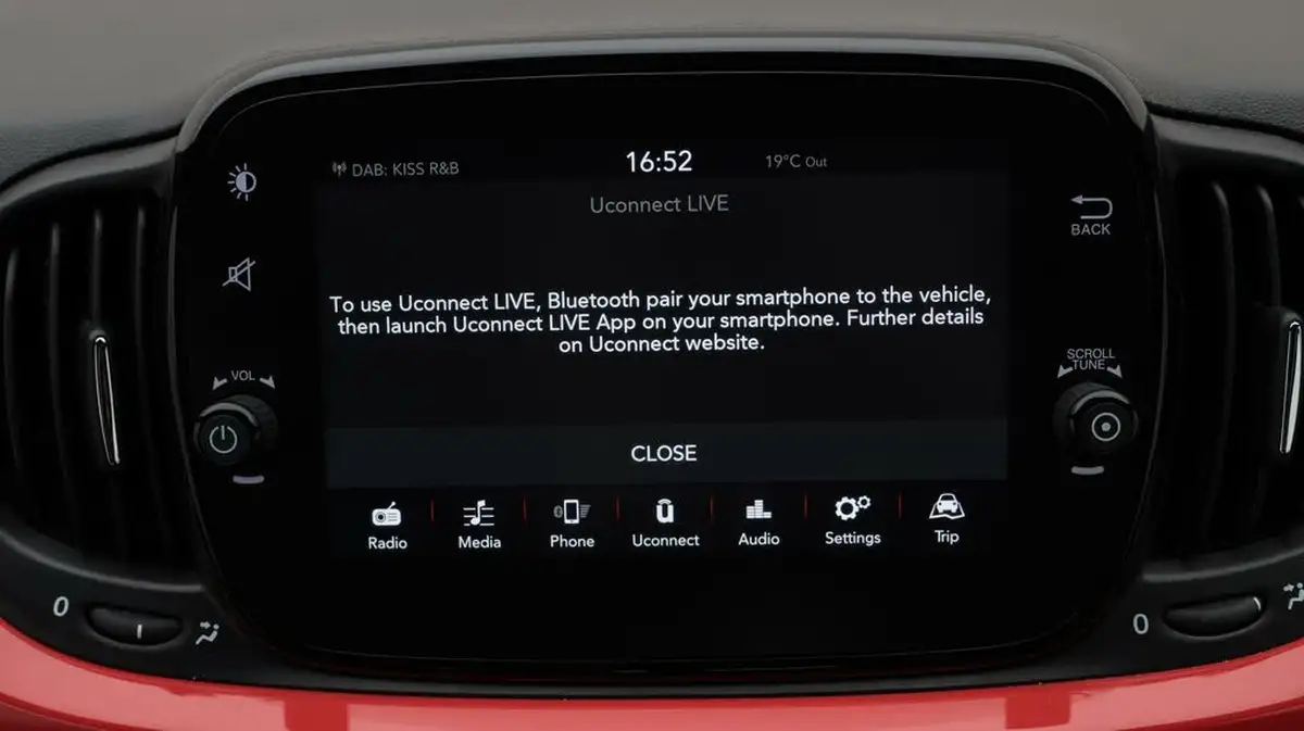 2020-fiat-500-12-lounge-big-25