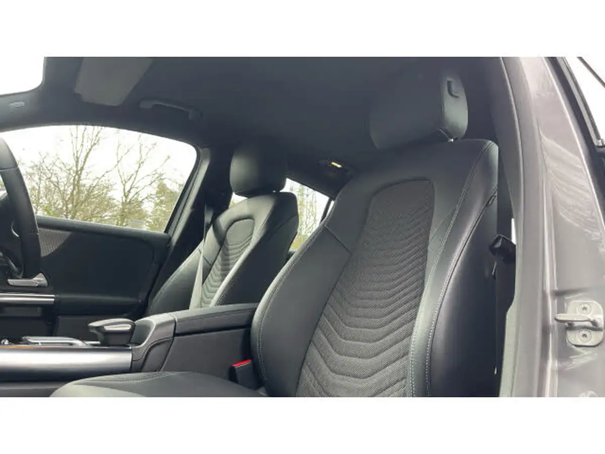 2023-mercedes-benz-gla-class-13-gla-200-sport-executive-station-wagon-big-31