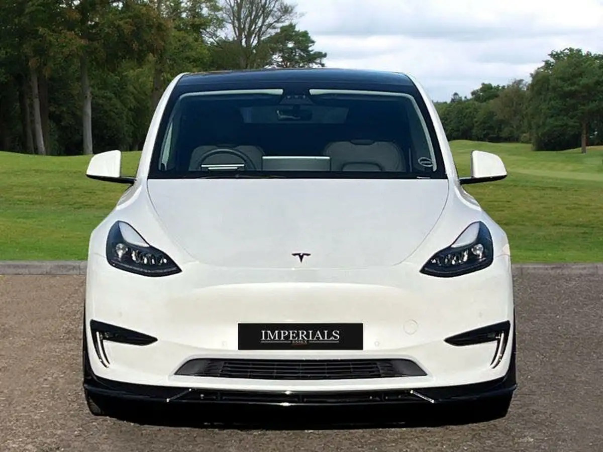 2022-tesla-model-y-e-long-range-big-8