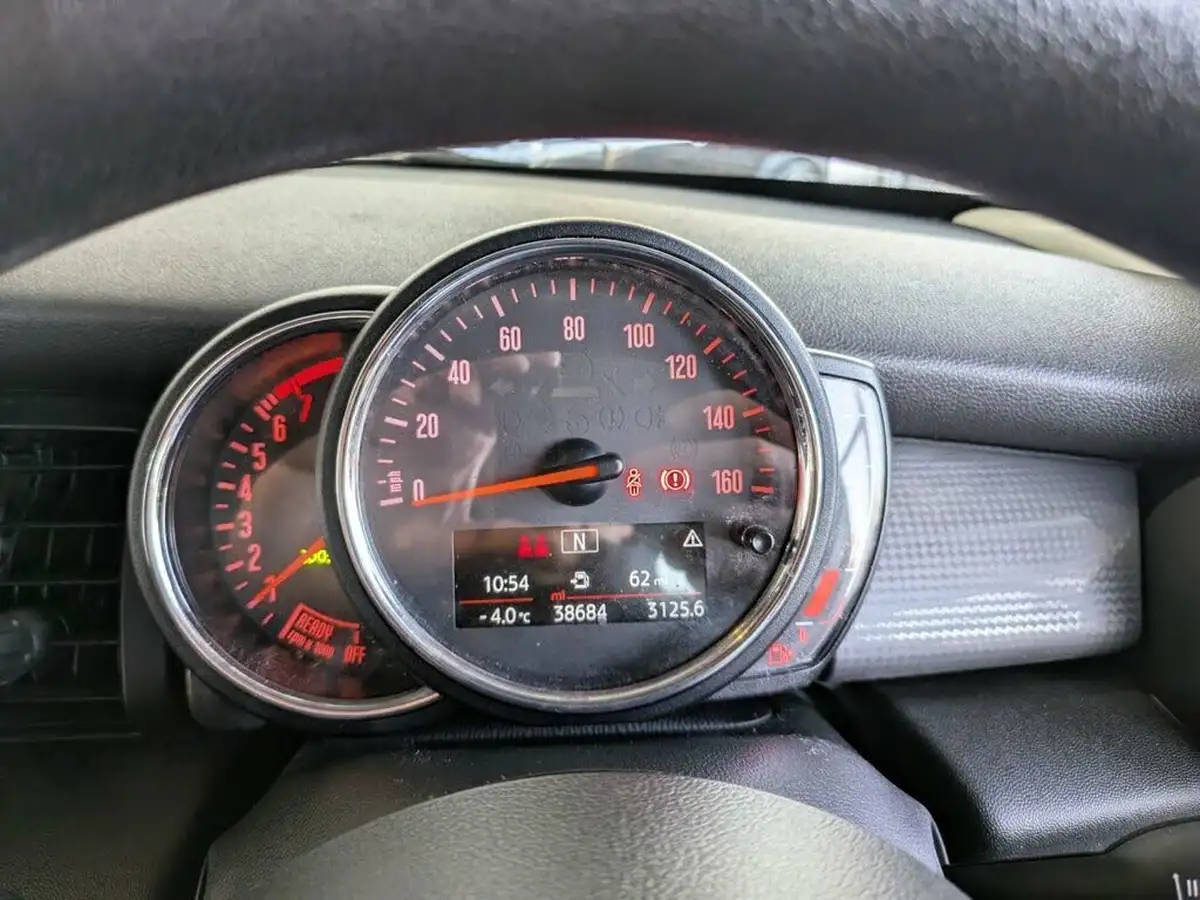 2020-mini-cooper-15-cooper-classic-hatchback-3d-big-20