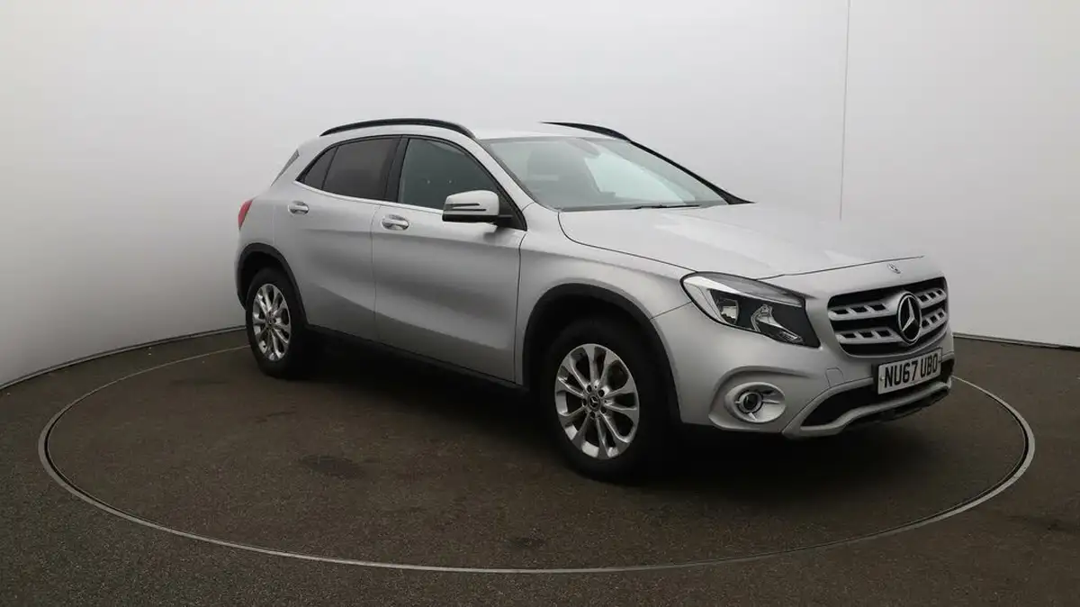 2017-mercedes-benz-gla-class-16-gla-200-se-big-1
