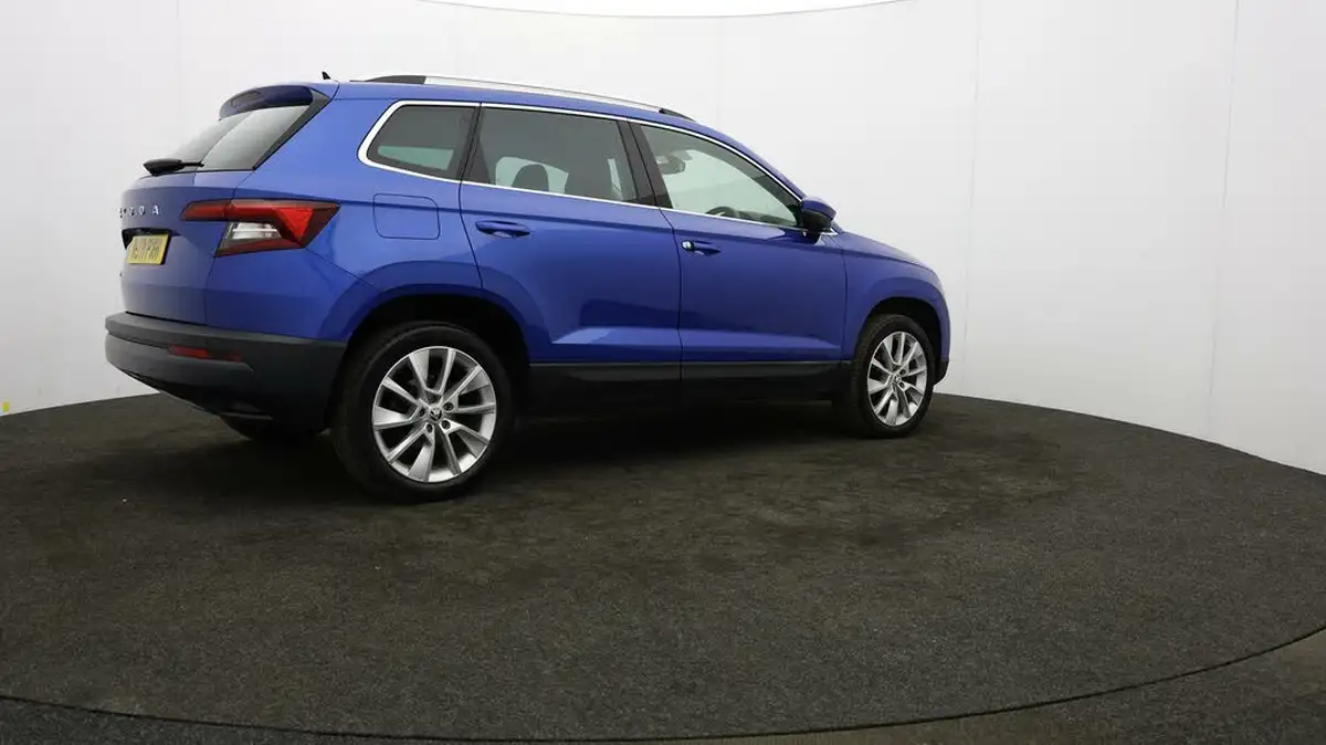 2021-skoda-karoq-15-tsi-se-l-big-6
