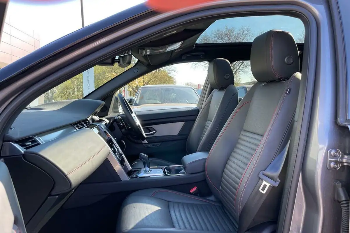 2023-land-rover-discovery-sport-15-p300e-dynamic-hse-big-35