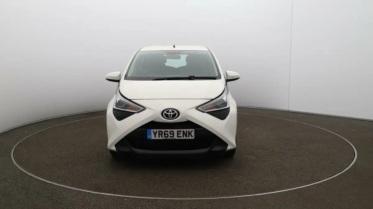 2019-toyota-aygo-10-vvt-i-x-play-tss-x-shift-big-32