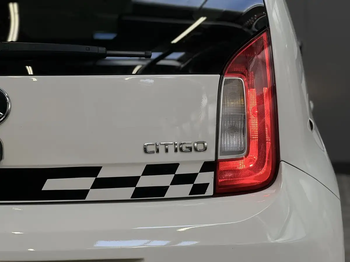 2016-skoda-citigo-10-mpi-black-edition-5d-big-20