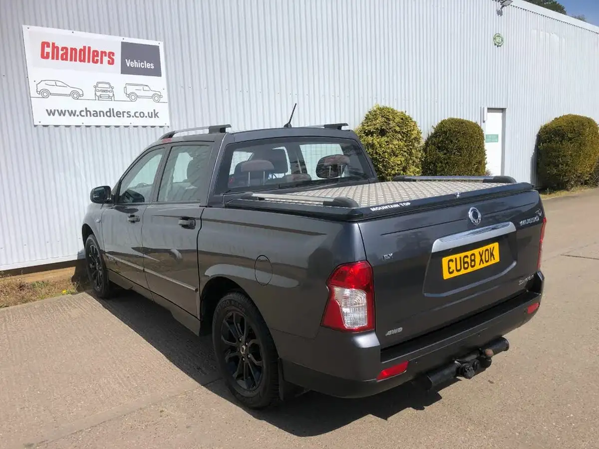 2018-kgm-ssangyong-musso-22td-ex-178ps-auto-big-11