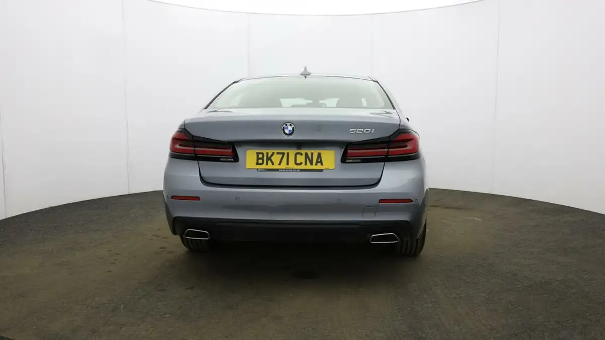 2021-bmw-5-series-20-520i-se-saloon-4d-big-55