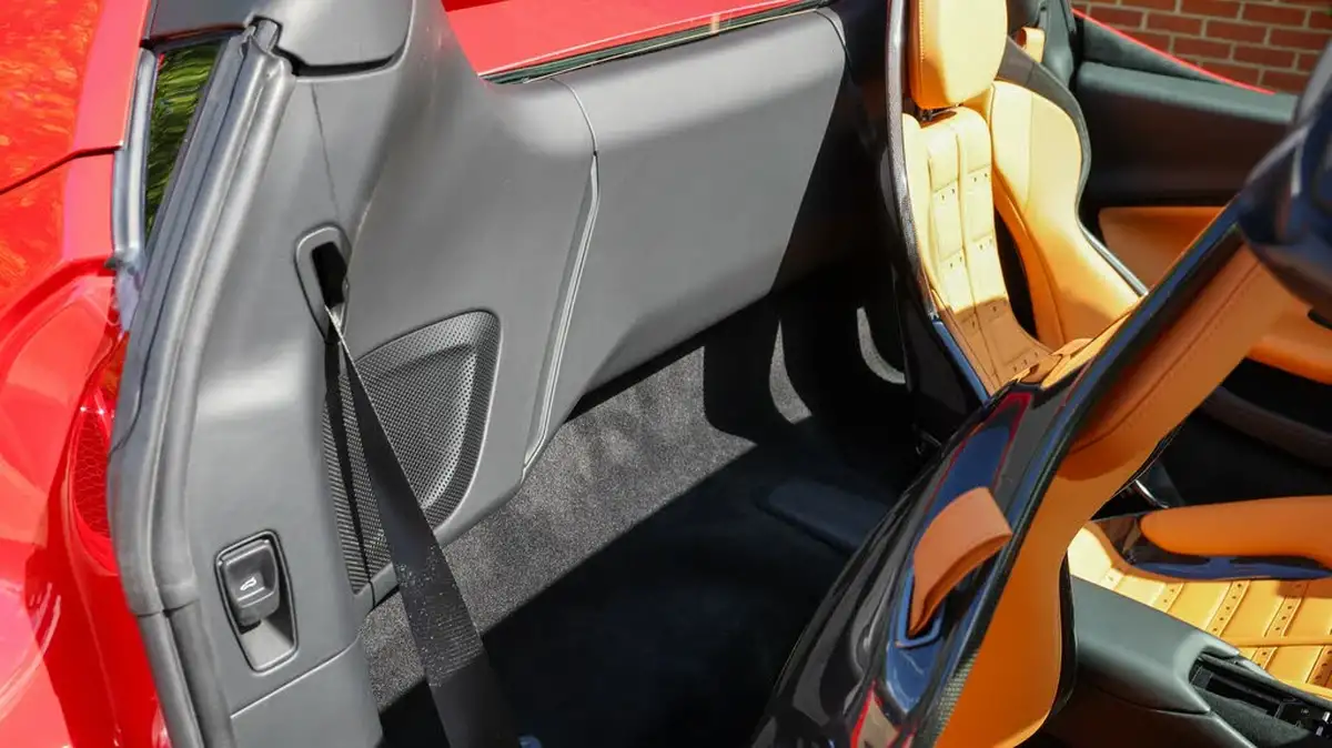 2023-ferrari-296-gts-big-51