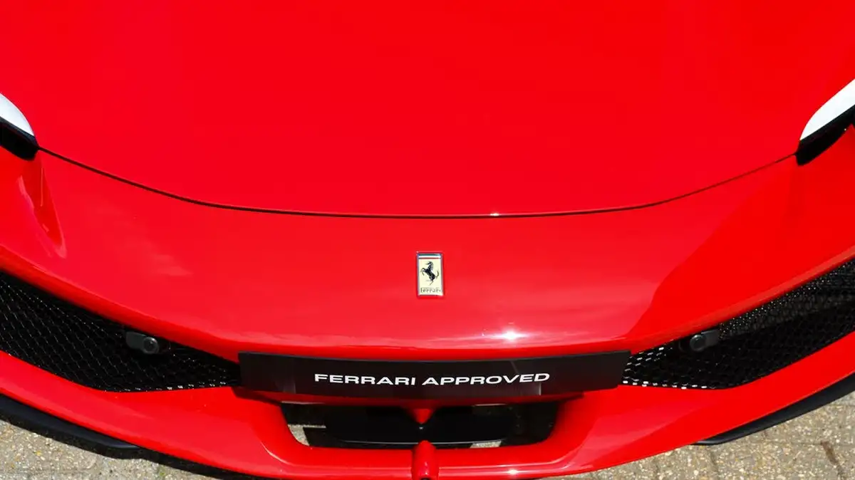 2023-ferrari-296-gts-big-27