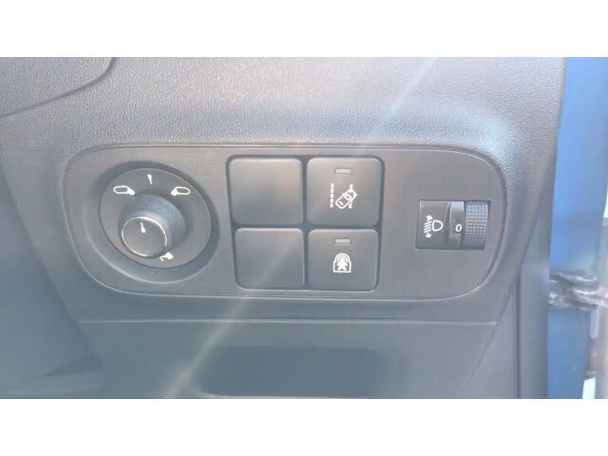 2019-citroen-c3-12-puretech-flair-82ps-ss-big-31