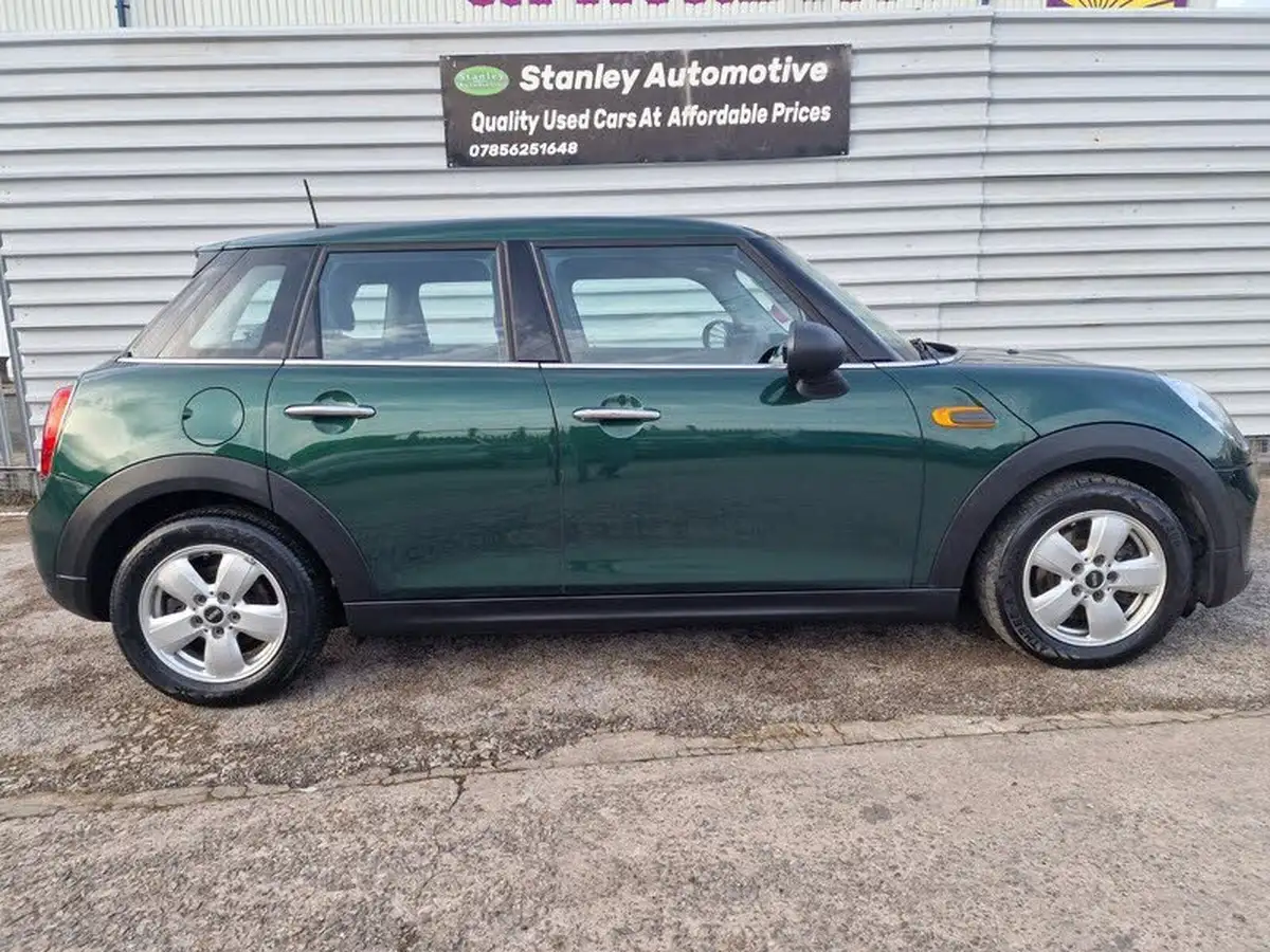 2015-mini-cooper-12-one-ss-5d-big-3