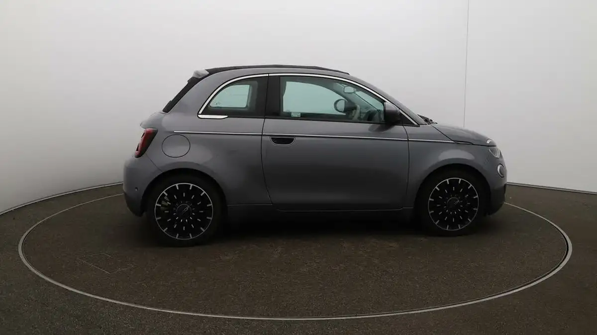 2021-fiat-500c-e-la-prima-big-44