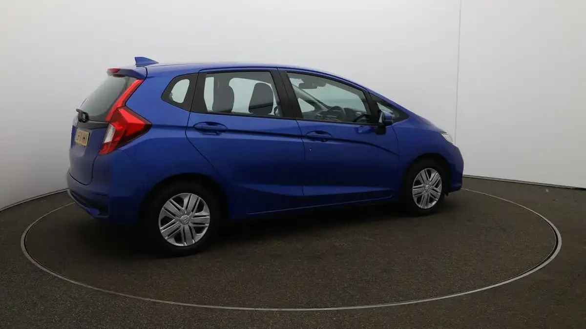 2018-honda-jazz-13-i-vtec-s-big-42