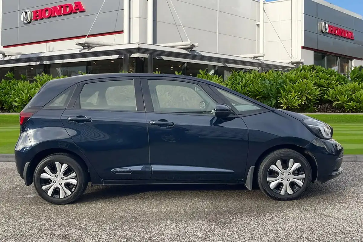 2022-honda-jazz-15-i-mmd-sr-109ps-big-2