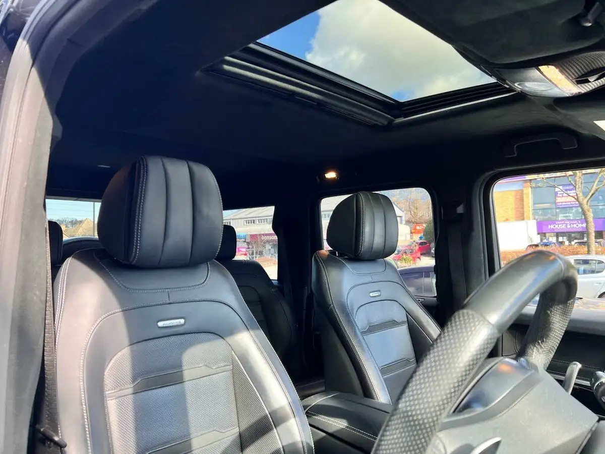 2021-mercedes-benz-g-class-40-g63-amg-big-12