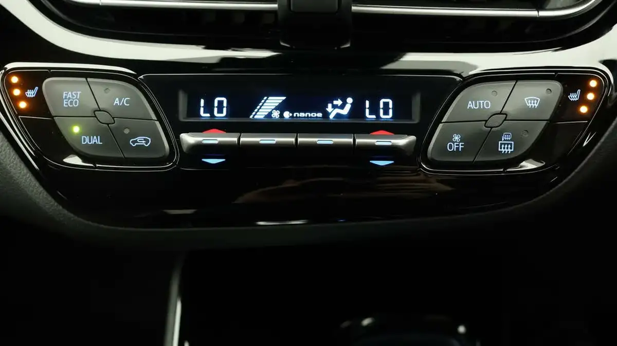 2021-toyota-c-hr-18-vvt-i-gr-sport-big-11
