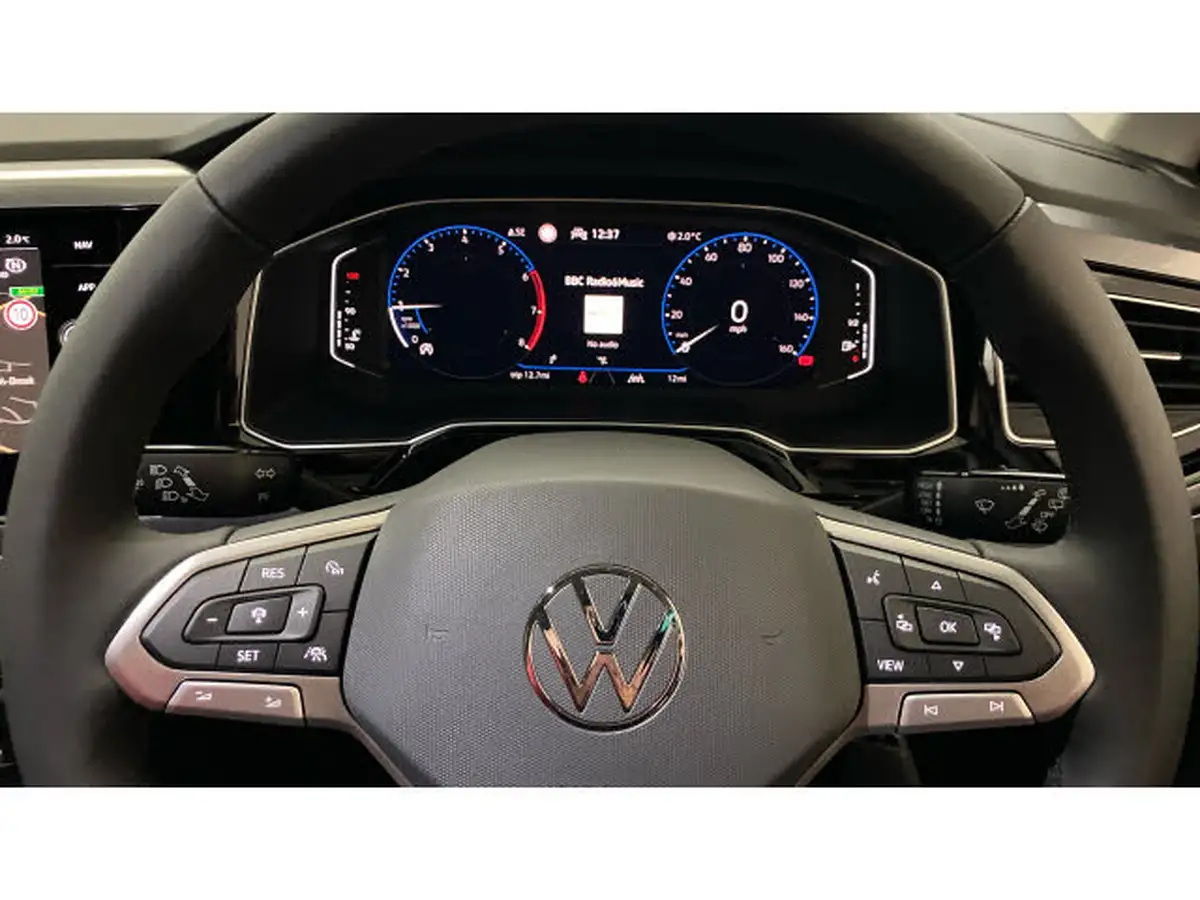 2024-volkswagen-polo-10-tsi-style-big-9