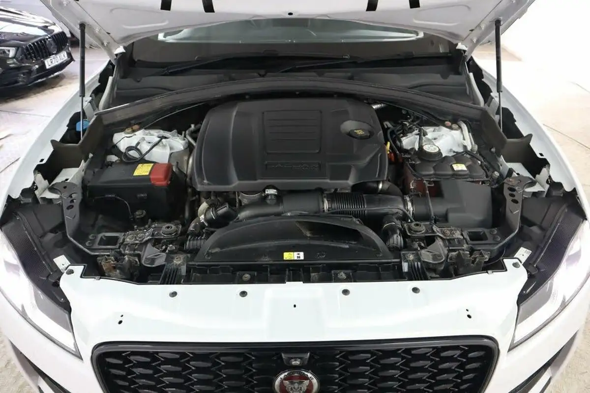2021-jaguar-f-pace-20-p400e-s-big-28