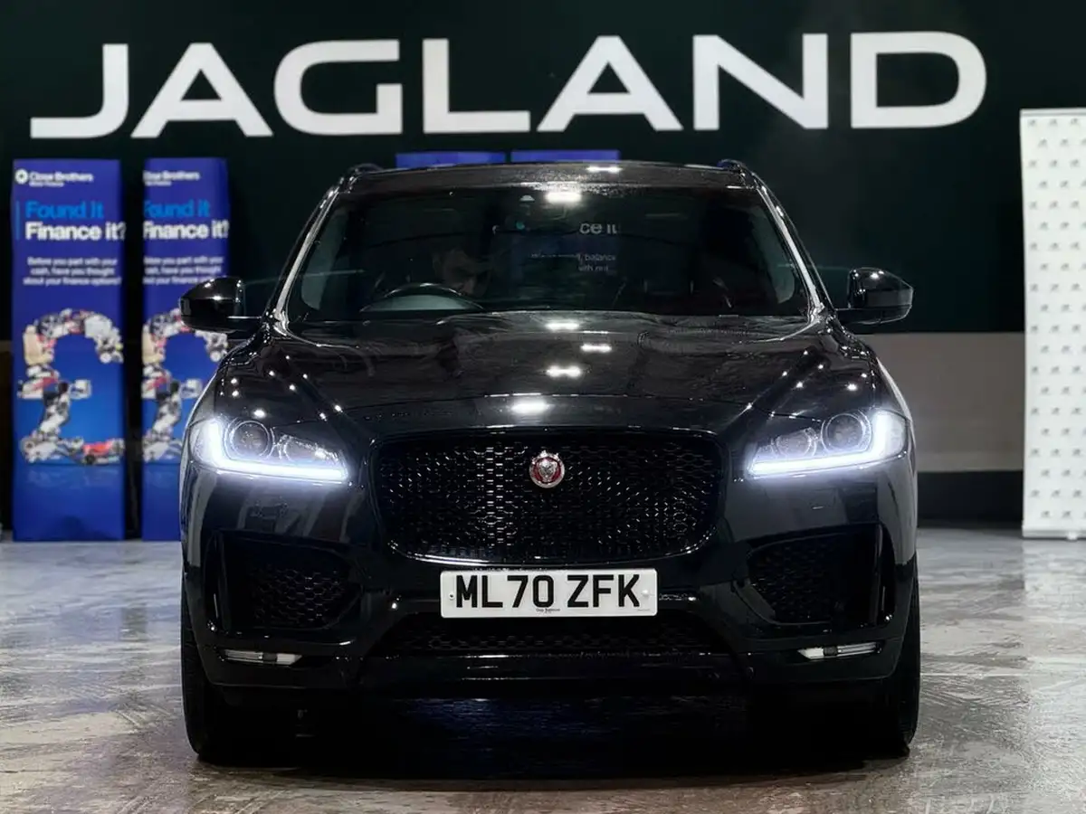 2020-jaguar-f-pace-20-i4d-chequered-flag-180ps-big-1