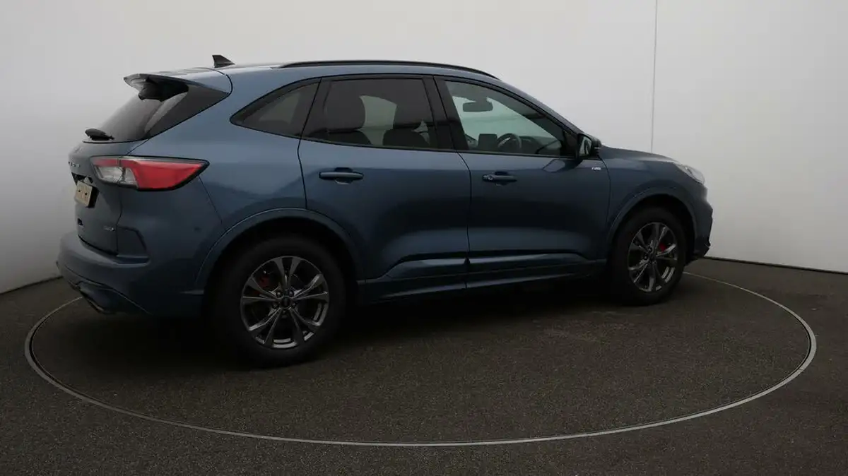 2022-ford-kuga-big-45