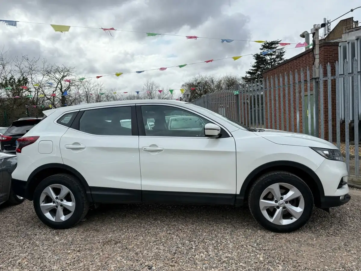 2019-nissan-qashqai-13-dig-t-acenta-premium-140ps-big-10