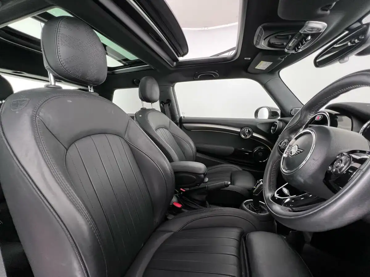 2020-mini-cooper-15-cooper-exclusive-hatchback-3d-auto-big-11