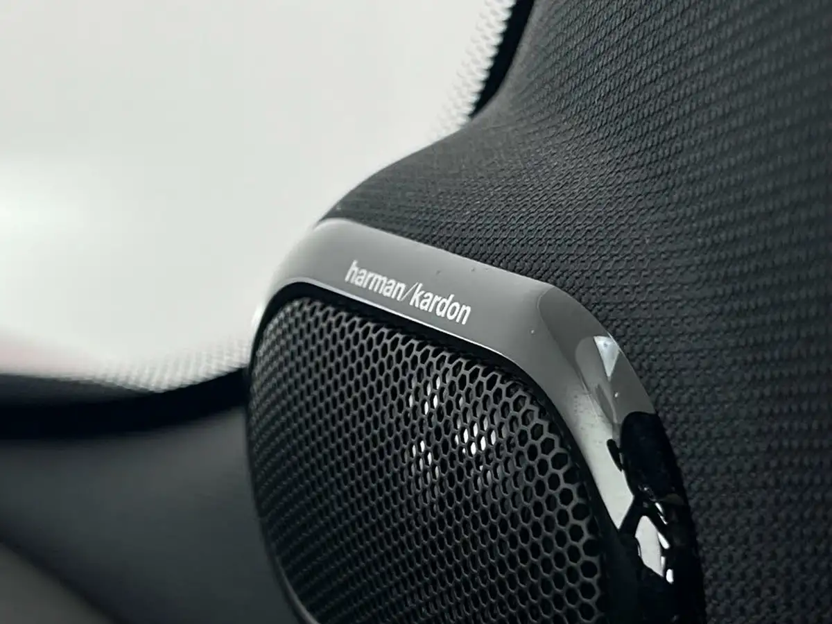 2020-mini-cooper-15-cooper-exclusive-hatchback-3d-auto-big-32