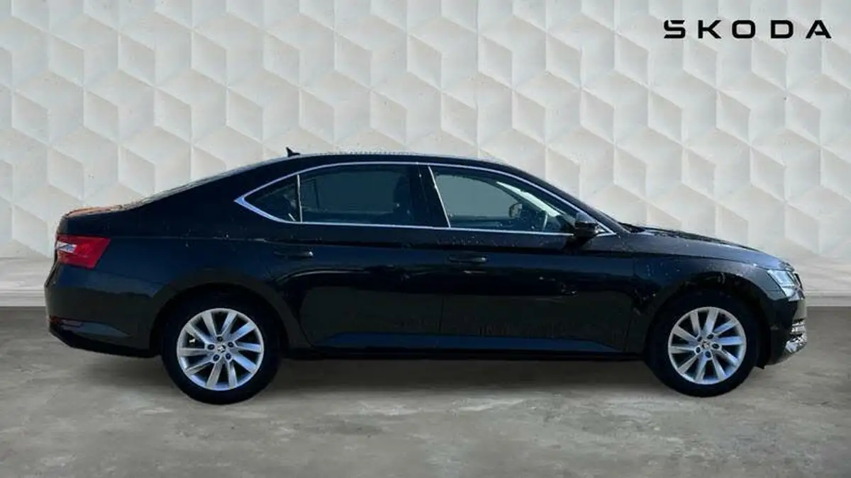 2022-skoda-superb-15-tsi-se-hatchback-dsg-big-3