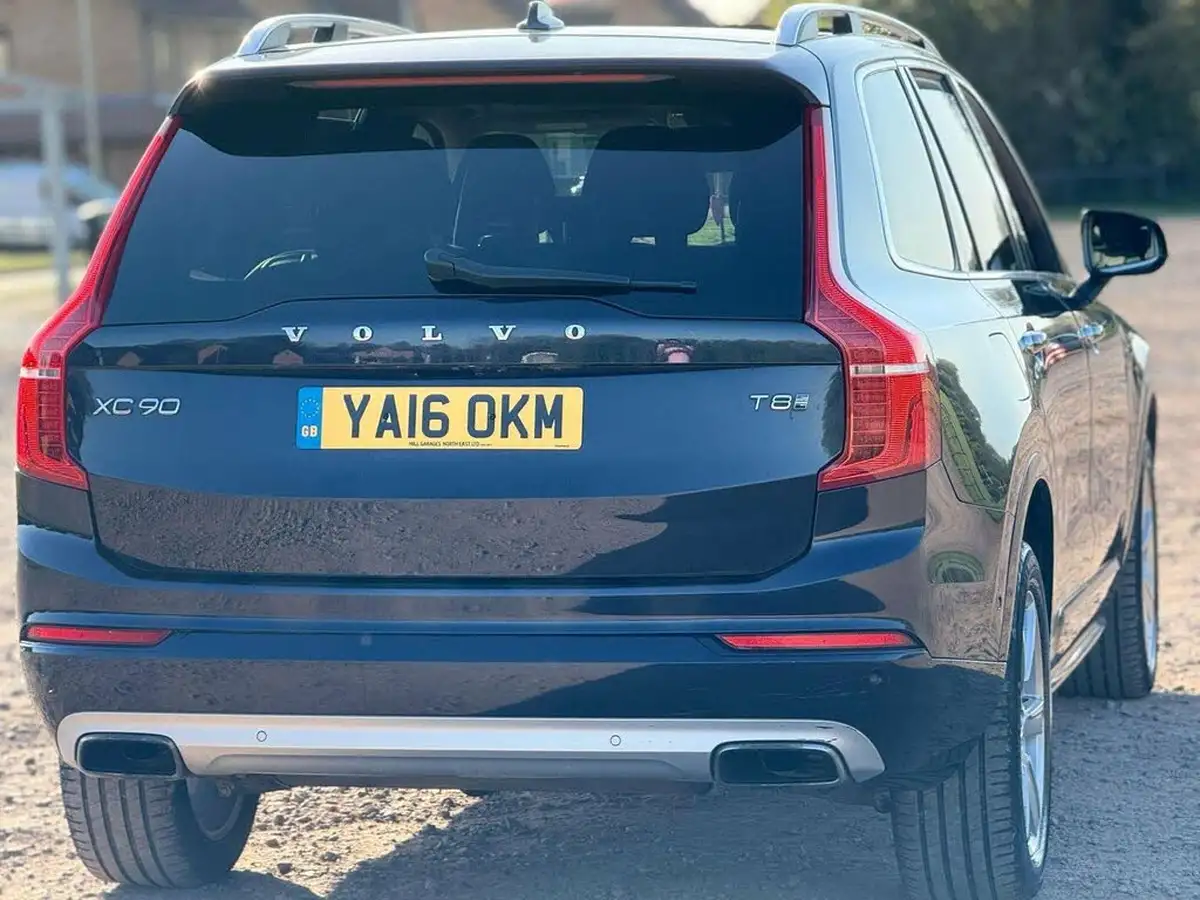2016-volvo-xc90-20-t8-momentum-big-10