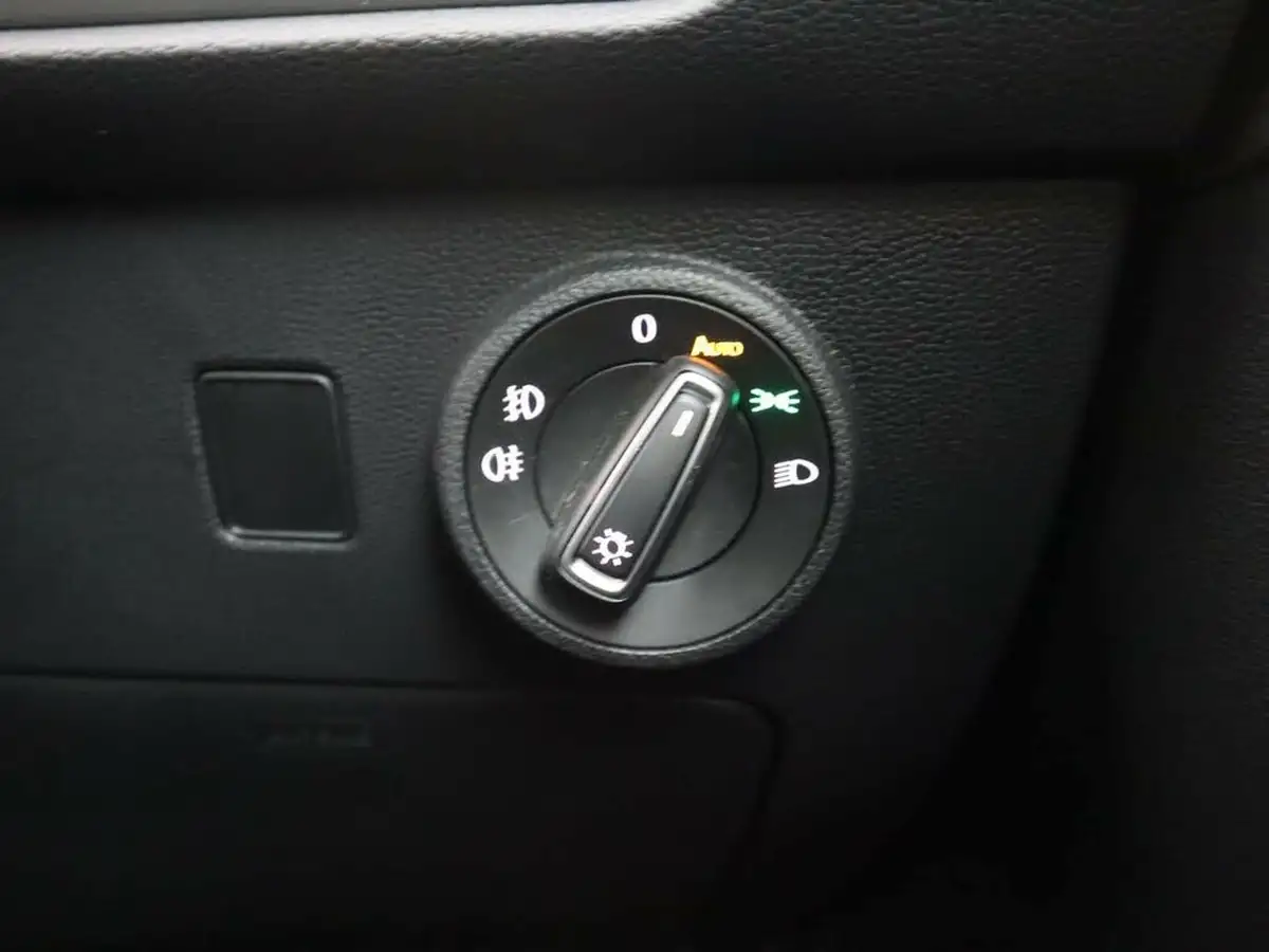 2020-seat-ateca-20tdi-xperience-lux-150ps-dsg-big-27