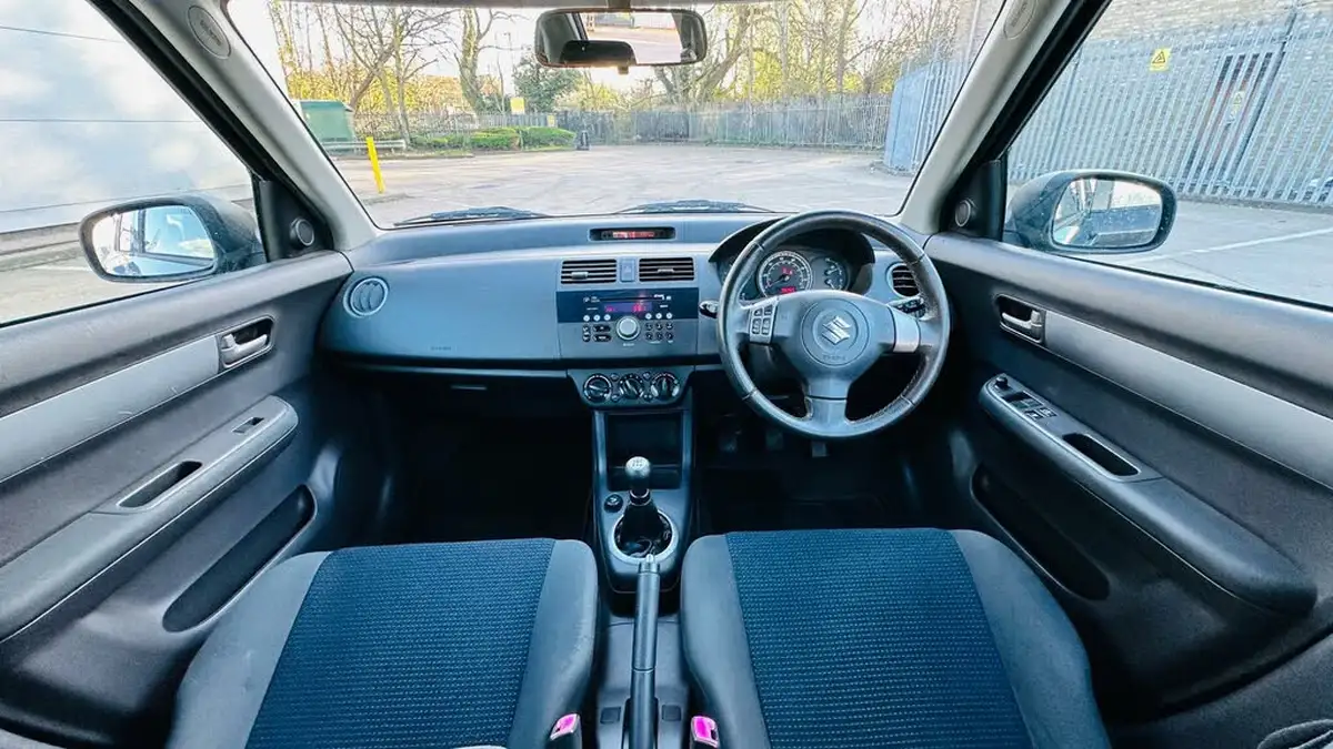 2008-suzuki-swift-15-glx-5d-big-2