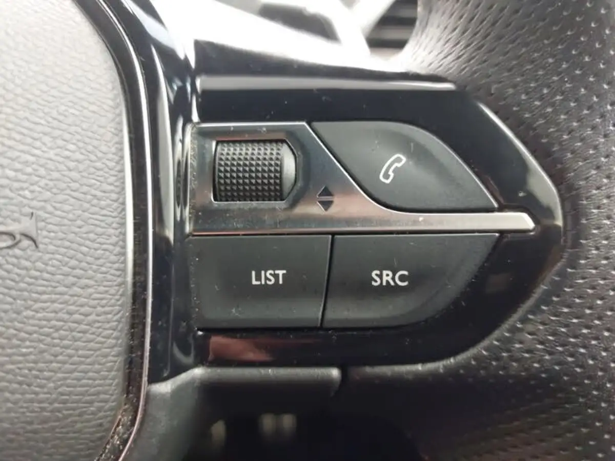 2021-peugeot-3008-suv-16-puretech-gt-180bhp-ss-eat8-big-13