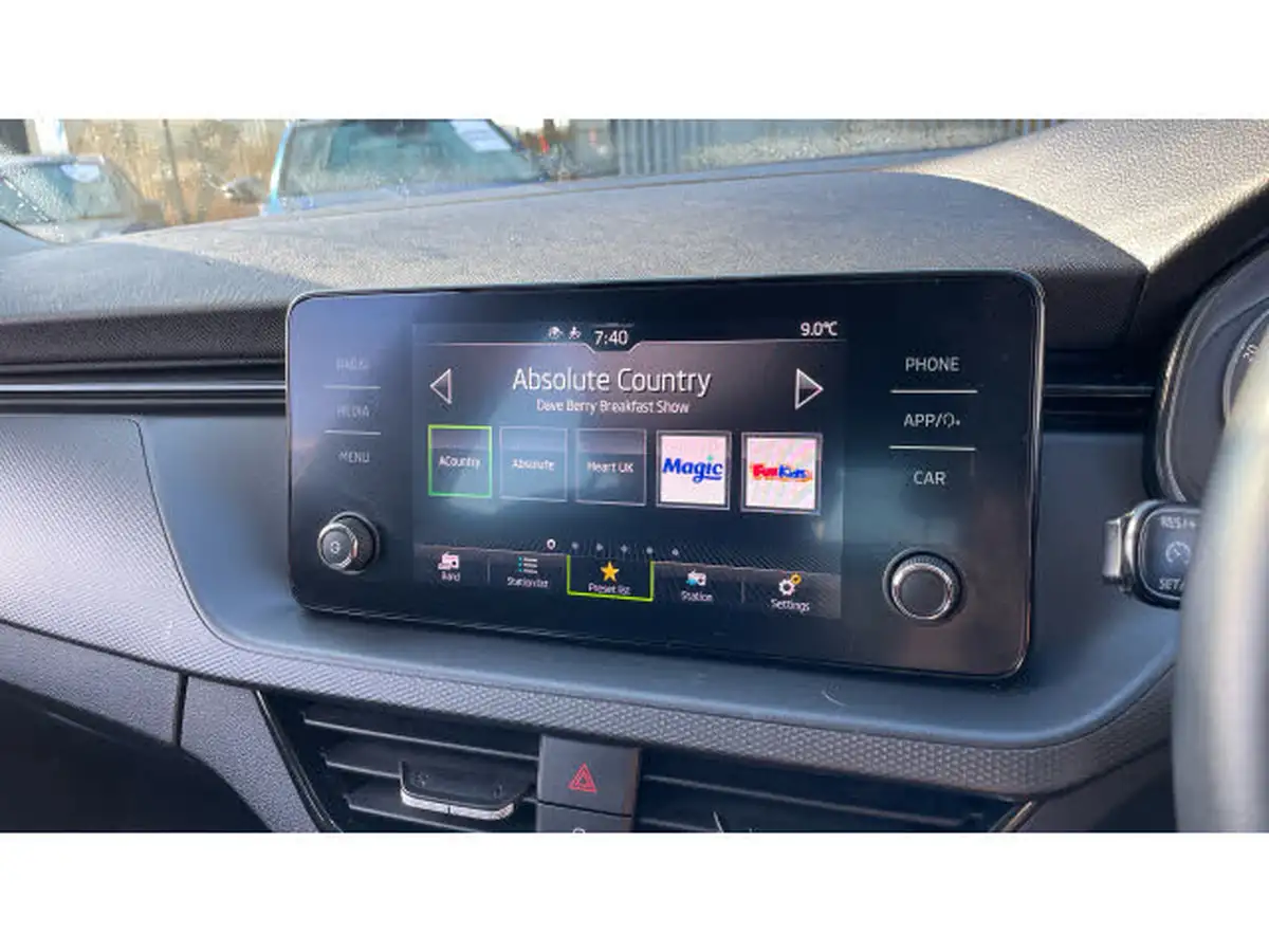 2020-skoda-scala-10-tsi-se-95ps-big-21