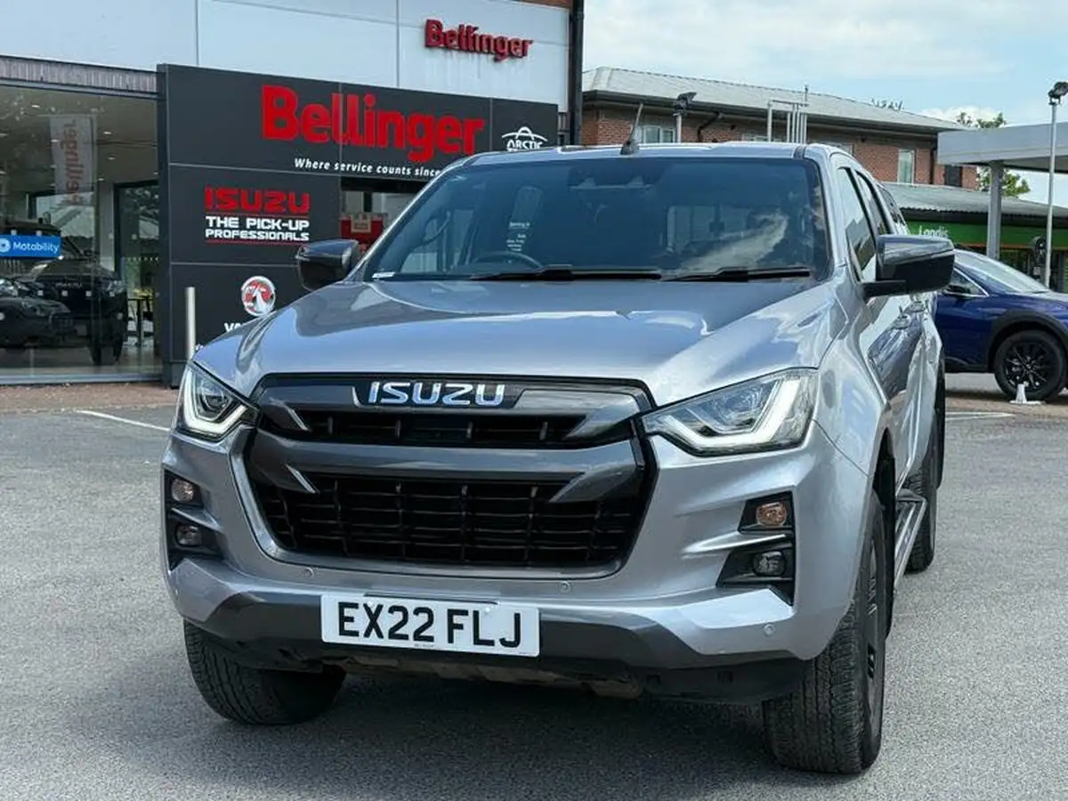 2022-isuzu-d-max-19td-v-cross-pick-up-auto-big-3