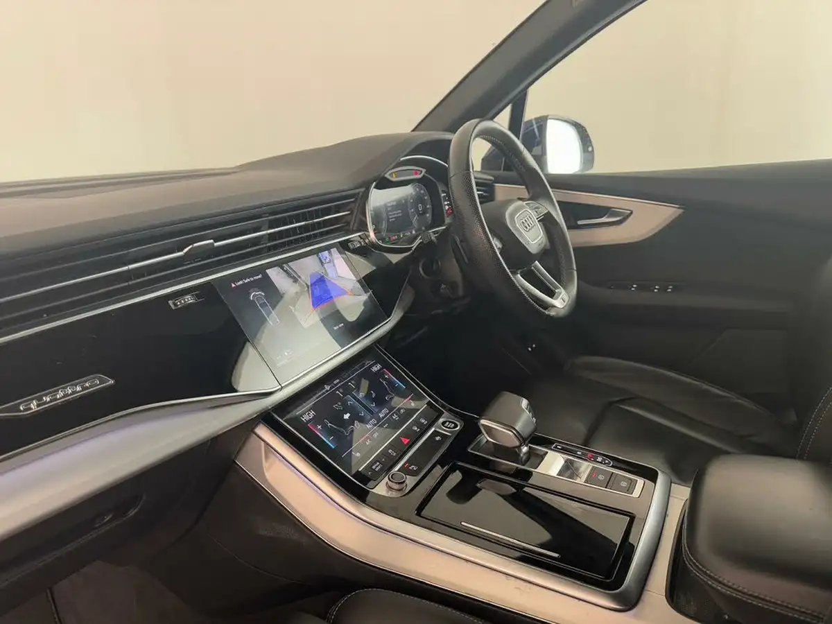 2021-audi-q7-30-55-tfsi-e-s-line-big-13