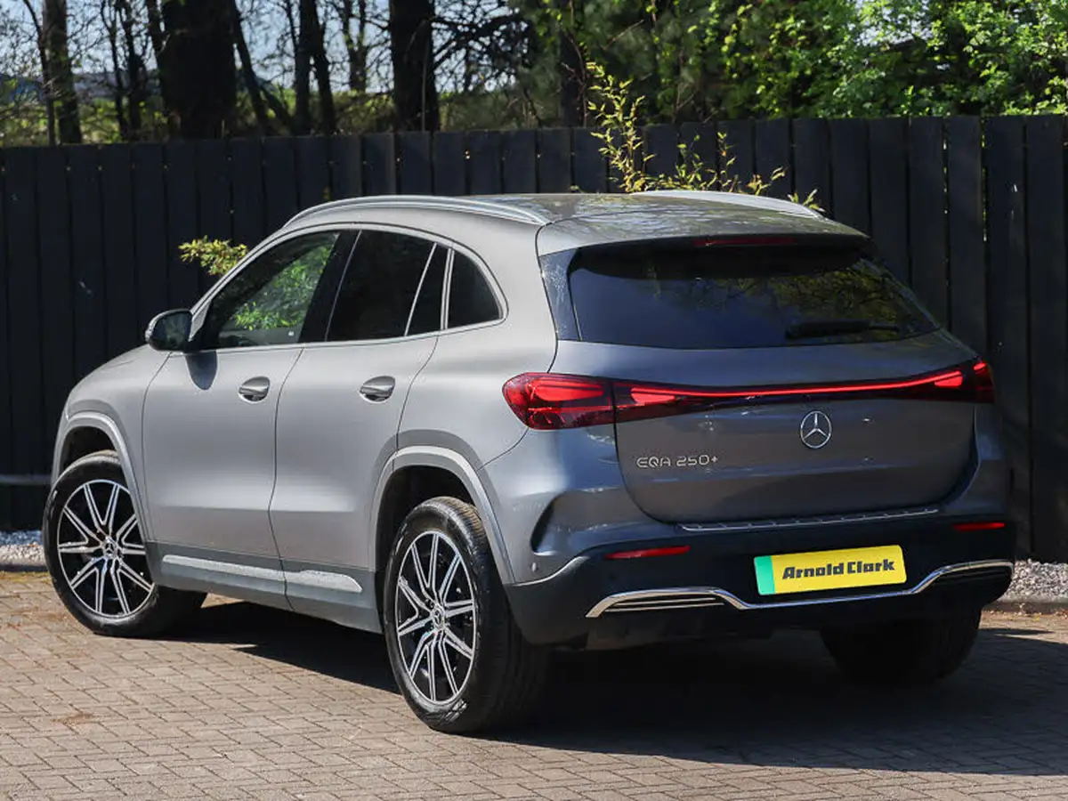 2024-mercedes-benz-eqa-e-eqa-250-amg-line-executive-big-1