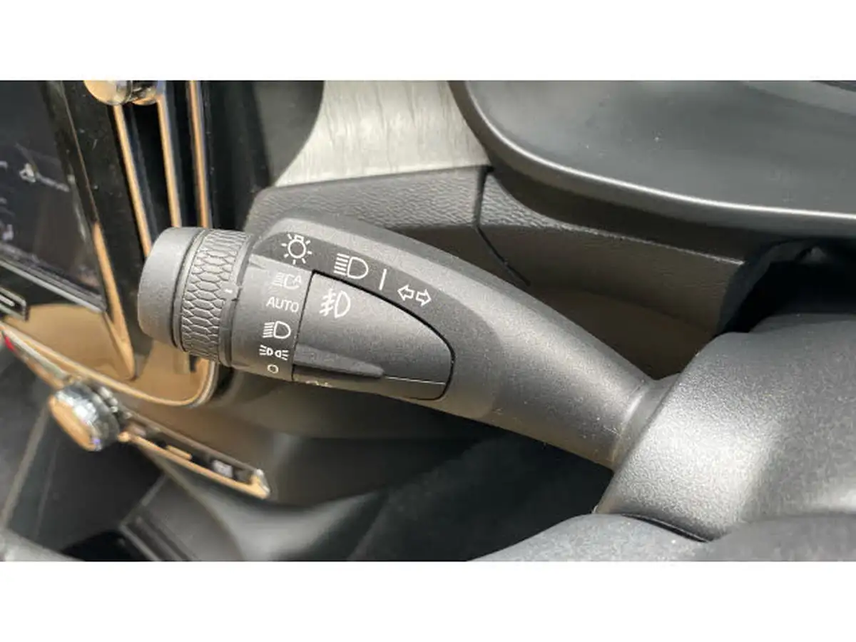 2020-volvo-xc40-20-b4-inscription-big-23
