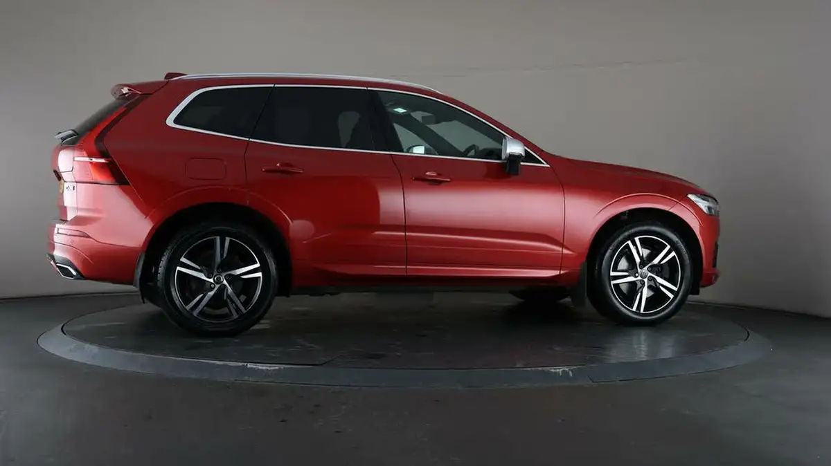 2019-volvo-xc60-20td-d4-r-design-4x4-ss-geartronic-big-55