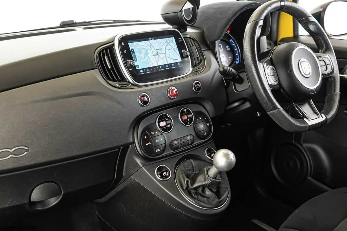 2020-abarth-595-14-tjet-competizione-big-24