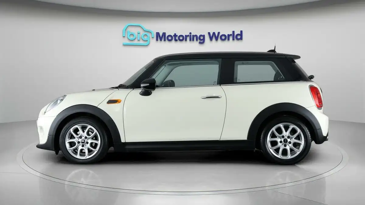 2017-mini-cooper-15-cooper-ss-hatchback-3d-big-4