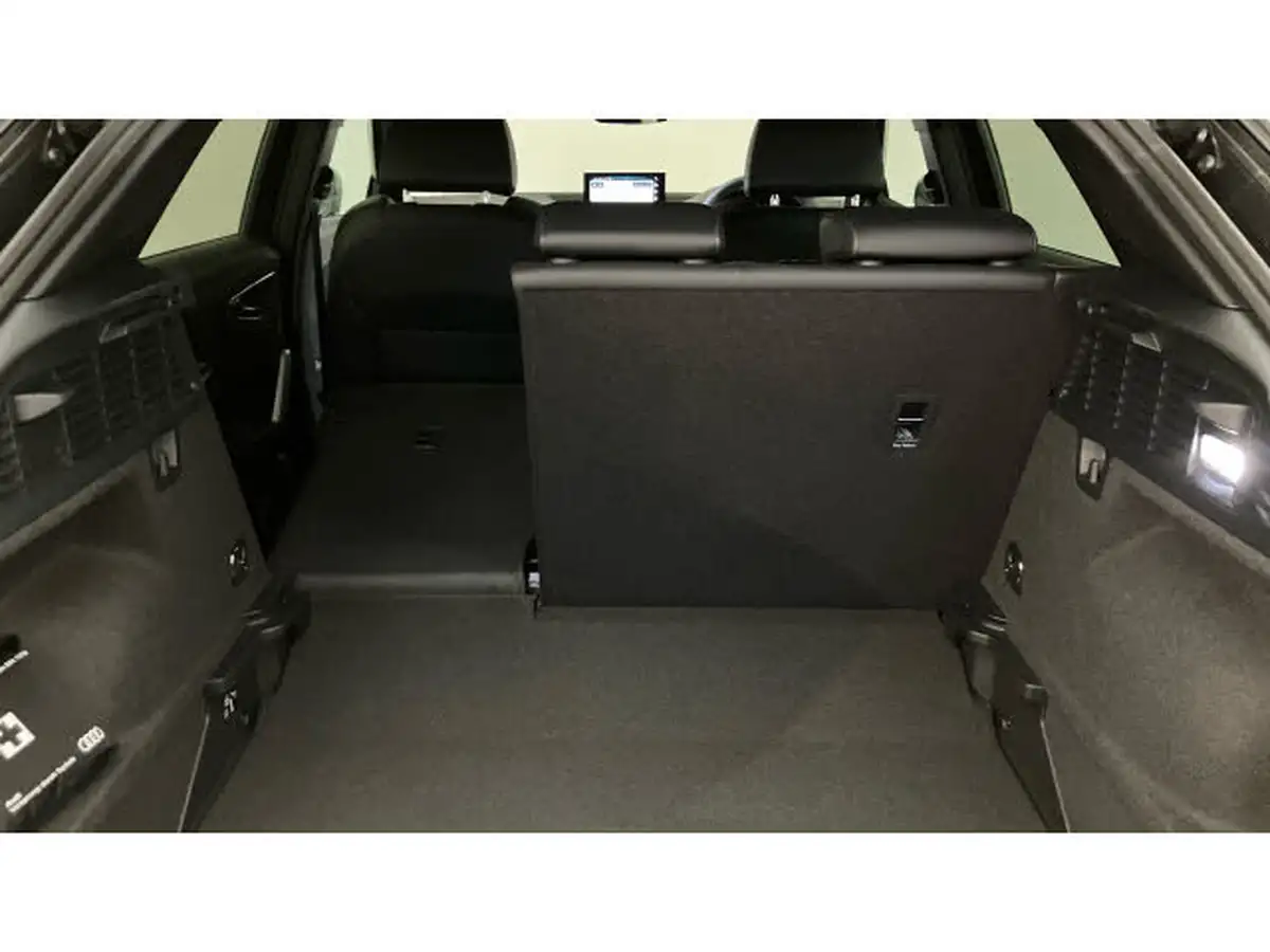 2024-audi-q2-15-35-tfsi-s-line-big-39