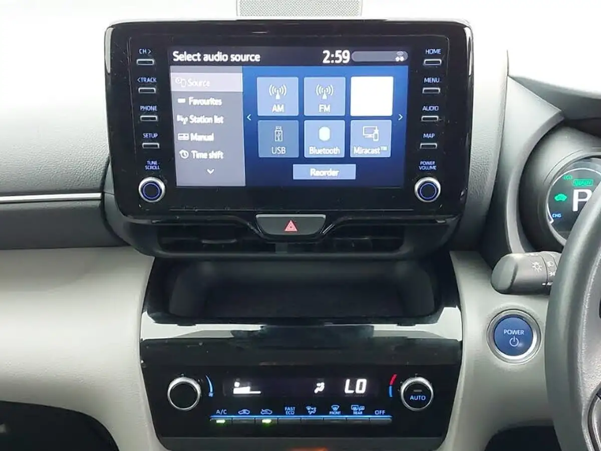 2022-toyota-yaris-cross-15-vvt-i-icon-big-13