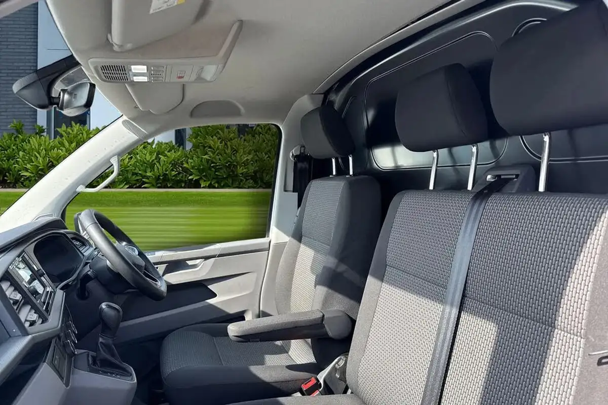 2024-volkswagen-transporter-big-10