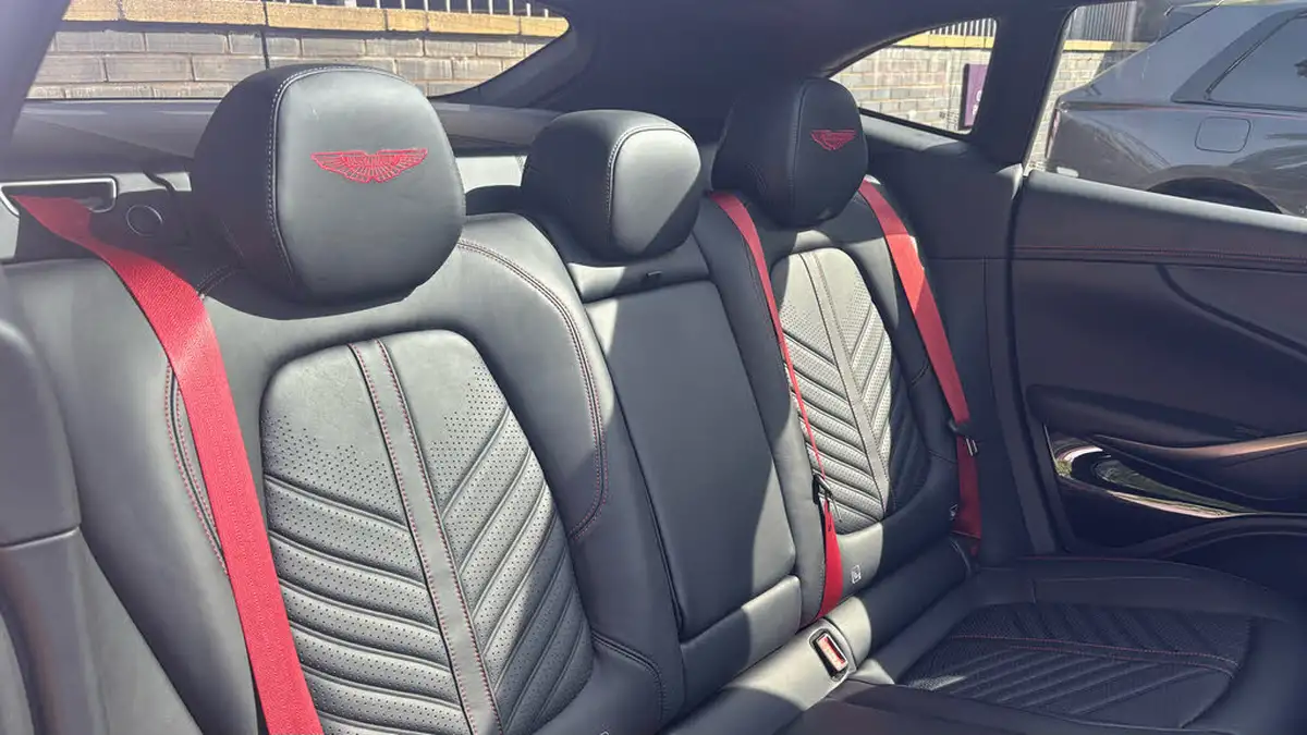 2024-aston-martin-dbx-40-v8-big-18