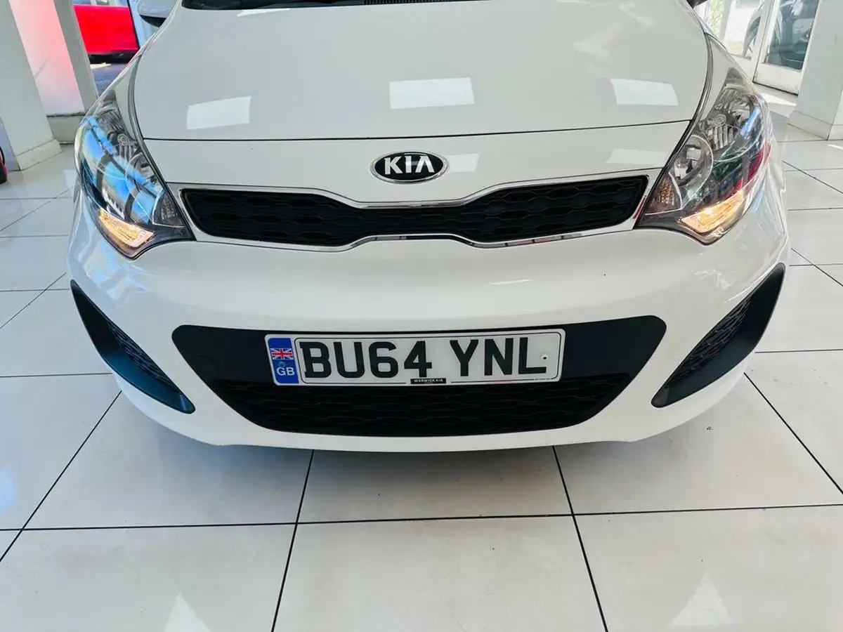 2014-kia-rio-125-vr7-5d-big-32