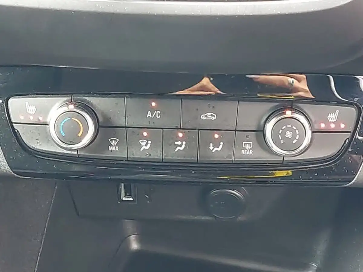 2021-vauxhall-corsa-12i-griffin-edition-big-15