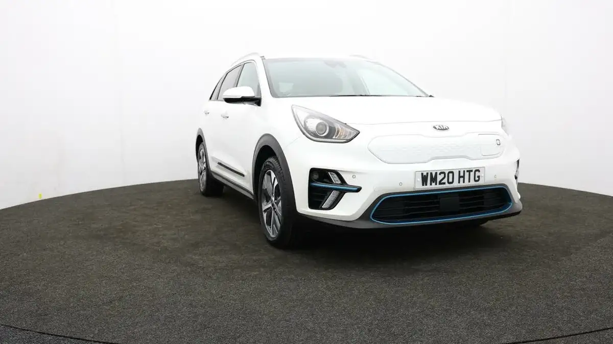2020-kia-e-niro-ev-first-edition-big-48