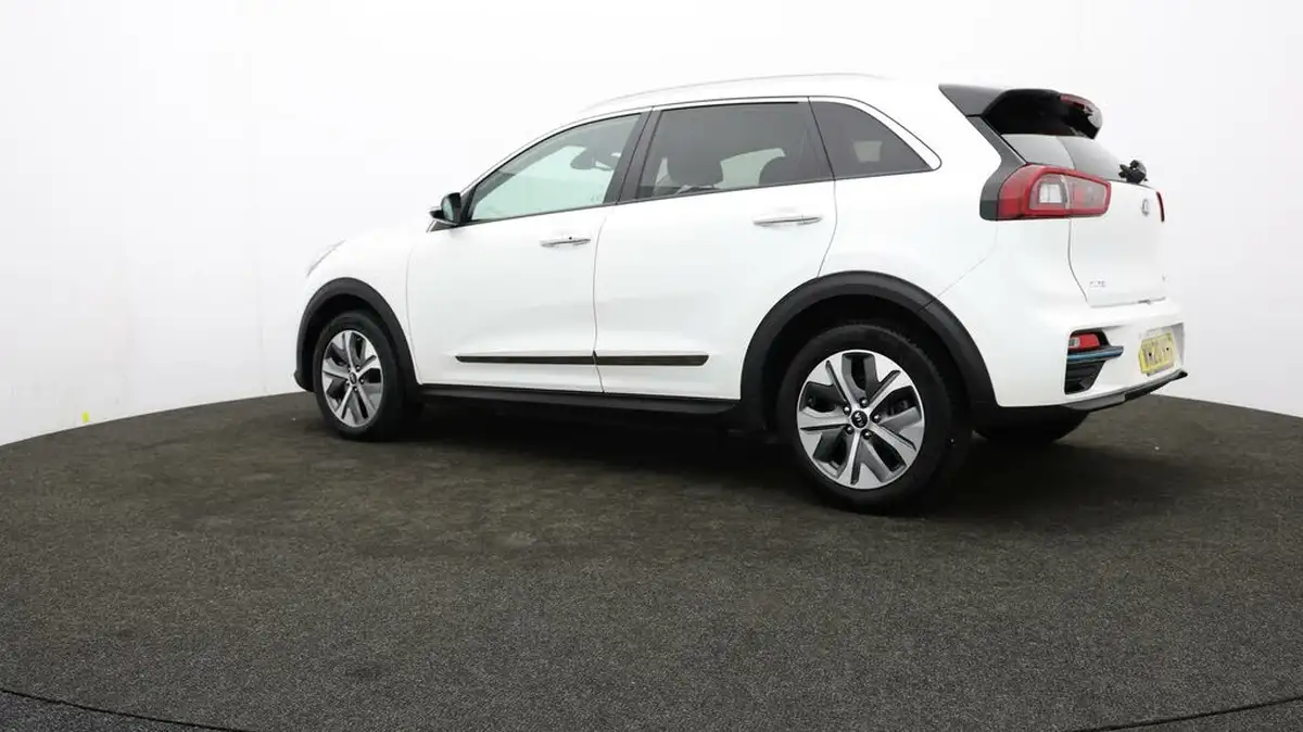 2020-kia-e-niro-ev-first-edition-big-72
