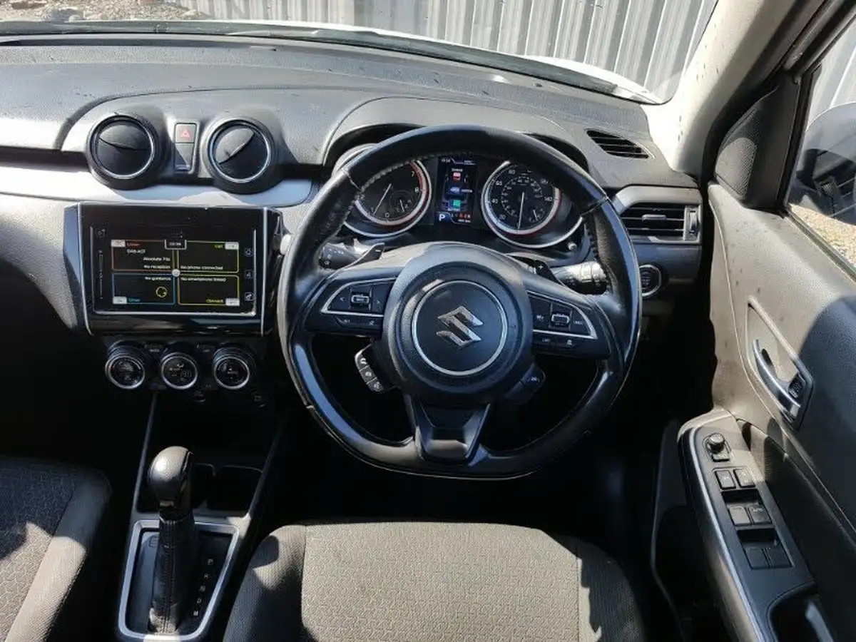 2022-suzuki-swift-12-dualjet-sz5-cvt-big-2